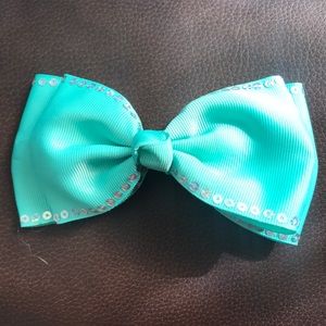 Hair bow